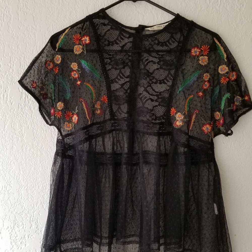 Zara blouse with floral embroidery